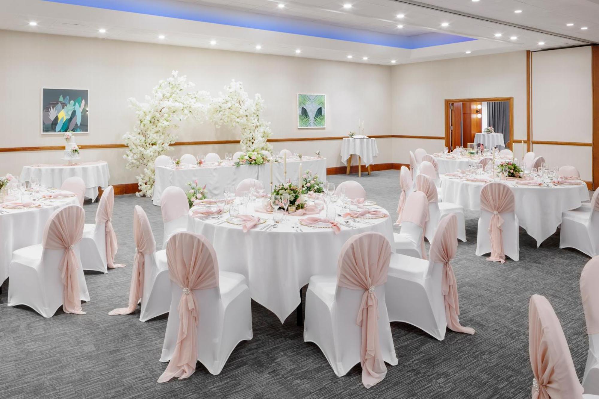 Holiday Inn Leicester City, An Ihg Hotel Εξωτερικό φωτογραφία